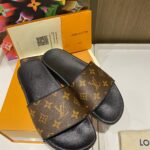 Louis Vuitton Slippers