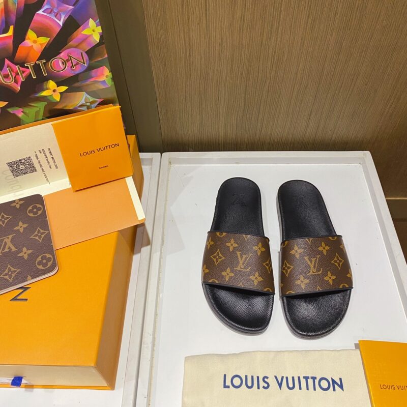 Louis Vuitton Slippers - Image 3