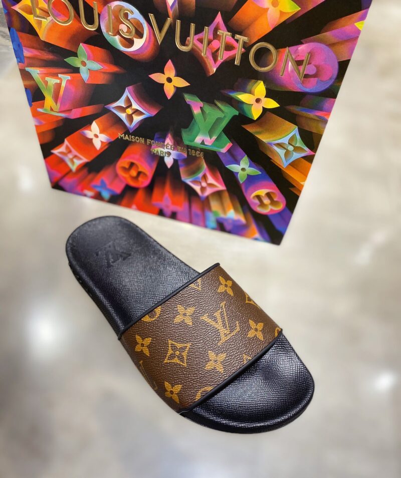 Louis Vuitton Slippers - Image 9