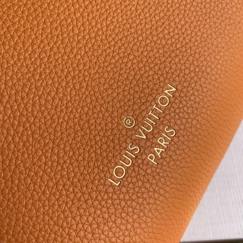 Louis Vuitton On My Side Tote Bag-M57728-31*25*14CM - Image 7