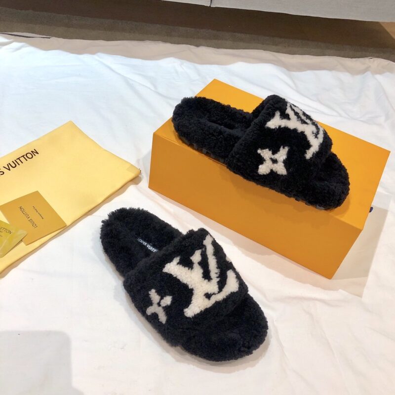 Louis Vuitton Wool Slippers - Image 3
