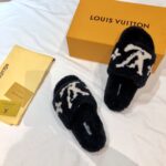 Louis Vuitton Wool Slippers - Image 6