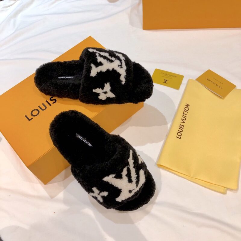 Louis Vuitton Wool Slippers - Image 7