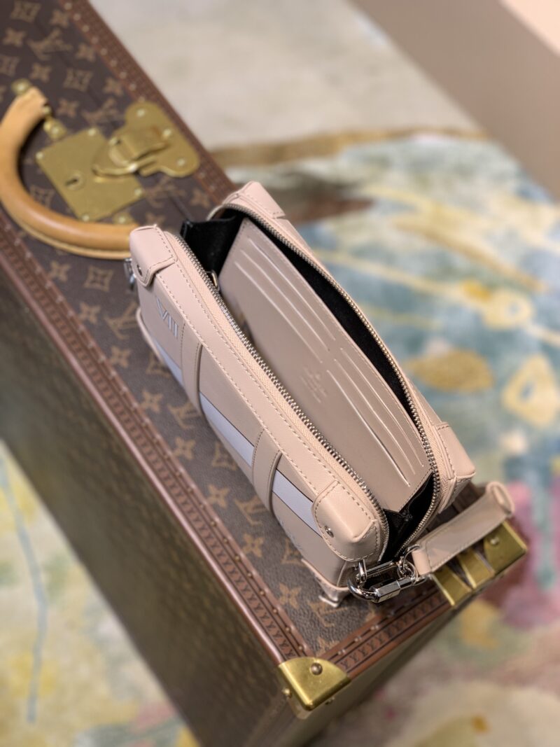 LV Soft Trunk Handbags-M45880-22.5 x 14.0 x 5CM - Image 8