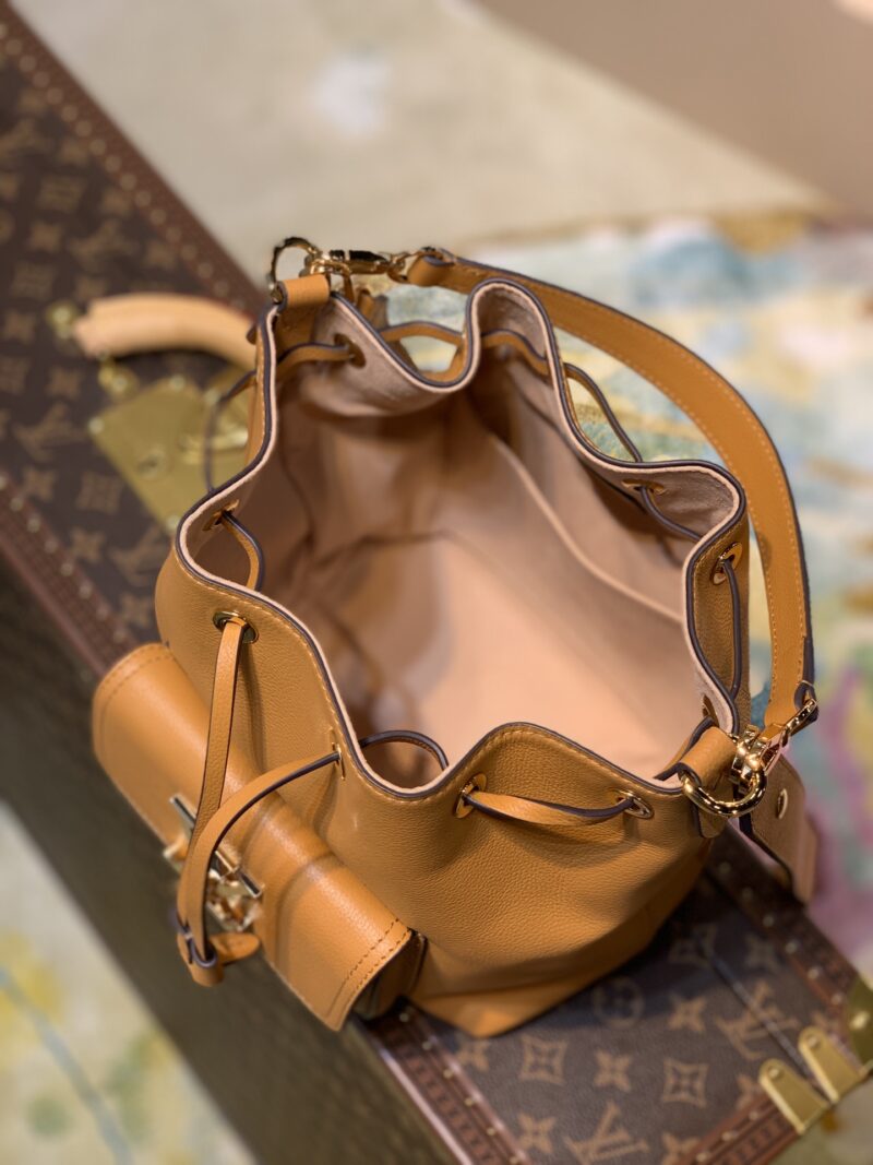 Louis Vuitton Lockme Bucket-20*13*22CM - Image 9
