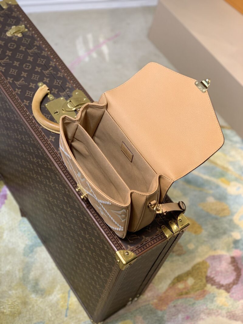 Louis Vuitton Pochette Metis Handbags-25*19*7CM - Image 4