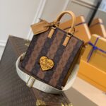 Louis Vuitton Sac Plat-26.0 x 28.5 x 6CM