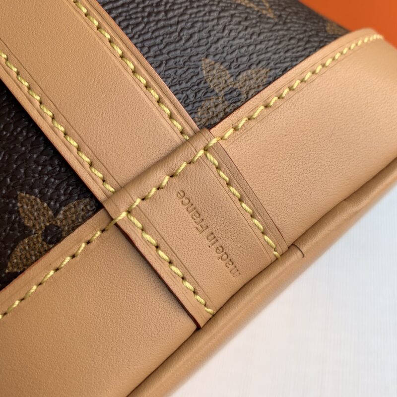 Louis Vuitton NéoNoé Bucket Bag -24 x 22 x 15CM - Image 6