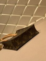Louis Vuitton Petie Sac Plat Tote-17*14*5.5CM - Image 4