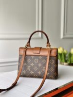 Louis Vuitton Locky BB Bag -21* 17.0*8CM - Image 3