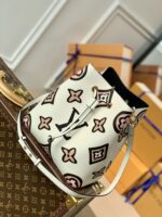 Louis Vuitton Wild at Heart NéoNoé Bucket Bag -26X22X27CM