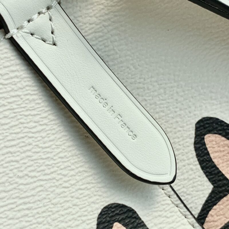 Louis Vuitton Wild at Heart NéoNoé Bucket Bag -26X22X27CM - Image 6