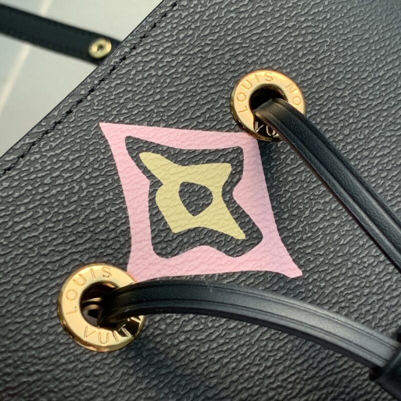 Louis Vuitton Wild at Heart NéoNoé Bucket Bag -26X22X27CM - Image 3