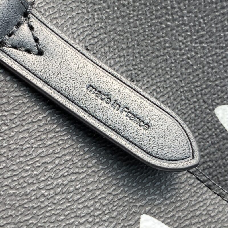 Louis Vuitton Wild at Heart NéoNoé Bucket Bag -26X22X27CM - Image 5