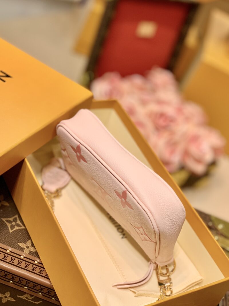 Louis Vuitton Mini Pochette Accessoires-15*9.5*3CM - Image 4