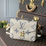 Louis Vuitton Pochette Metis Handbags-25*19*7CM