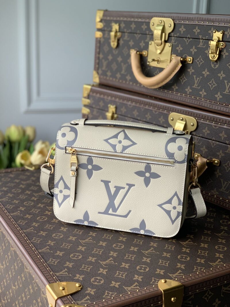 Louis Vuitton Pochette Metis Handbags-25*19*7CM - Image 6