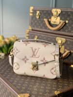 Louis Vuitton Pochette Metis Handbags-25*19*7CM
