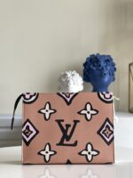 Louis Vuitton Wild at Heart Toiletry Pouch 26-26*20*5CM
