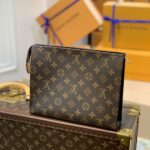 Louis Vuitton Toiletry Pouch 26-26*20*5CM