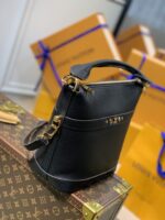 Louis Vuitton Cruiser Handbags-25*22.5*13CM - Image 6