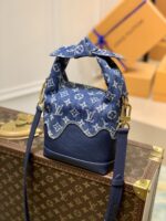 Louis Vuitton Japanese Cruiser Handbags-23*28*10 CM - Image 3