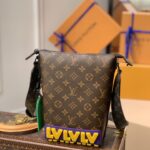 Louis Vuitton Cruiser Handbags-25*22.5*13CM
