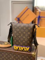 Louis Vuitton Cruiser Handbags-25*22.5*13CM