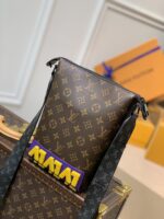 Louis Vuitton Cruiser Handbags-25*22.5*13CM - Image 3