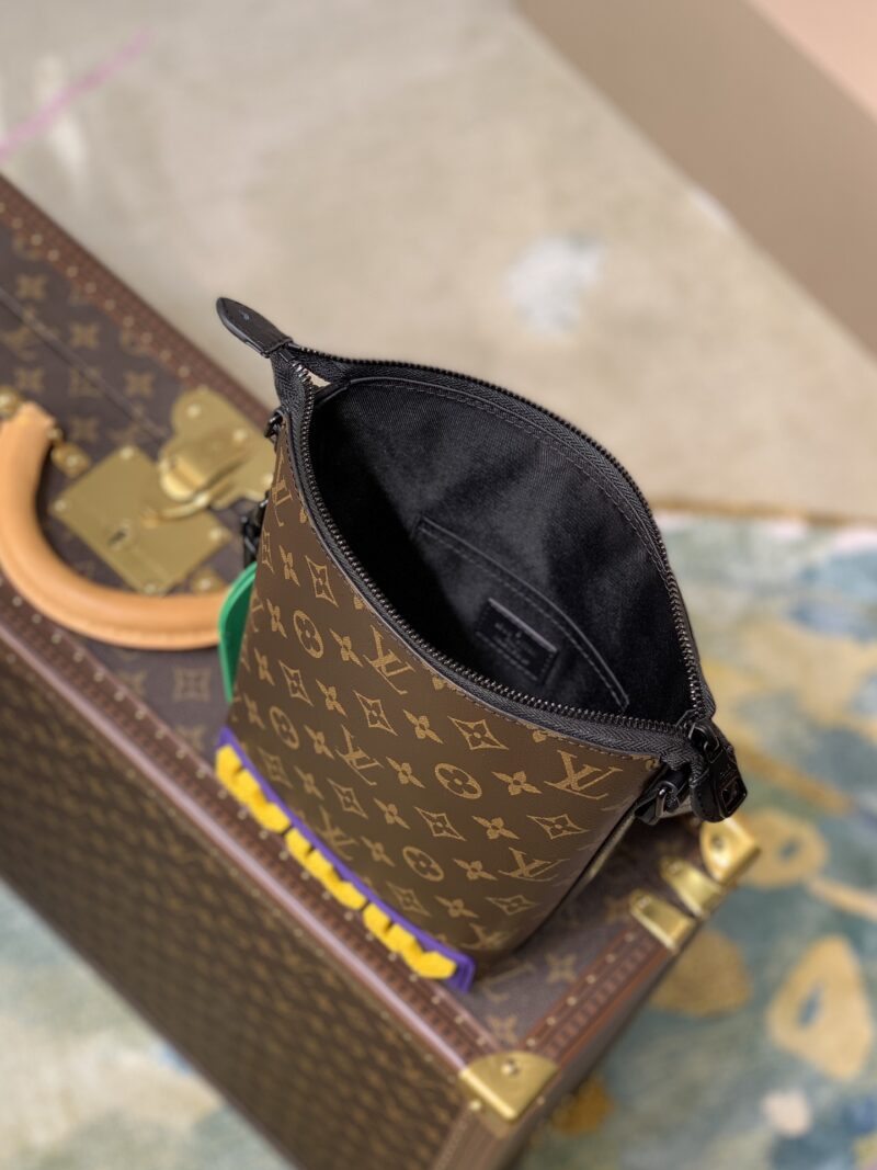 Louis Vuitton Cruiser Handbags-25*22.5*13CM - Image 5