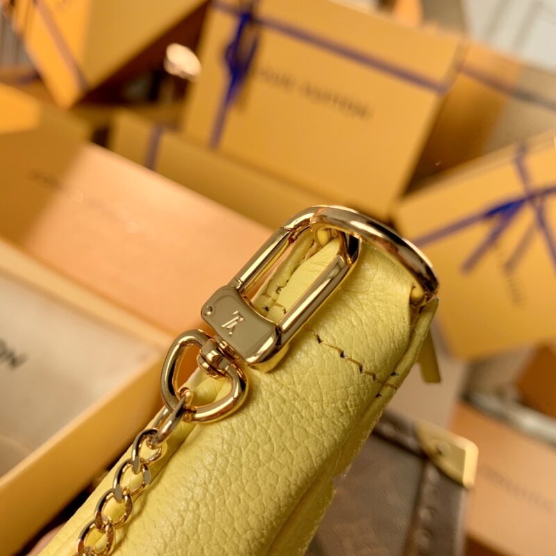 Louis Vuitton Mini Pochette Accessoires-15*9.5*3CM - Image 8