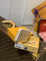 Louis Vuitton By The Pool Zippy Wallet-11*8.5*12CM - Image 2