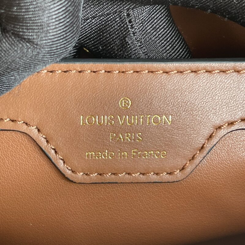Louis Vuitton Capucines Bag-27*18*9CM - Image 2