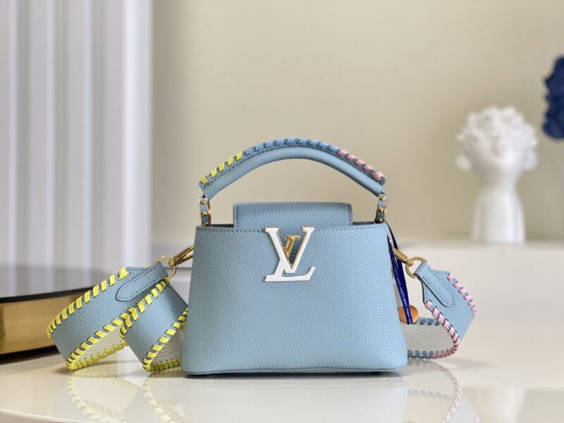 Louis Vuitton Capucines Handlebag - Image 2