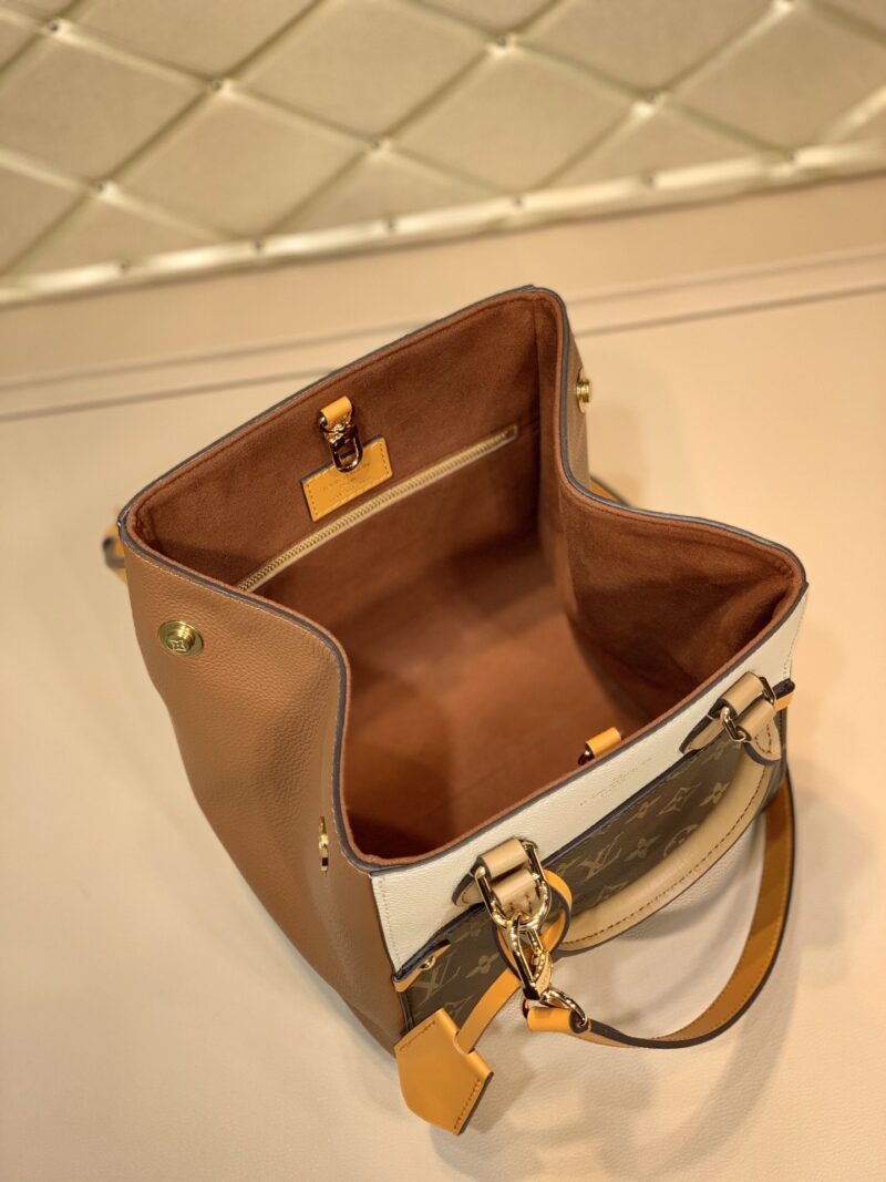 Louis Vuitton Fold Tote Bag-35*40*17CM - Image 5