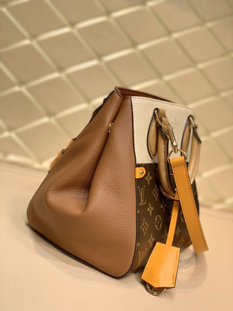 Louis Vuitton Fold Tote Bag-35*40*17CM - Image 7