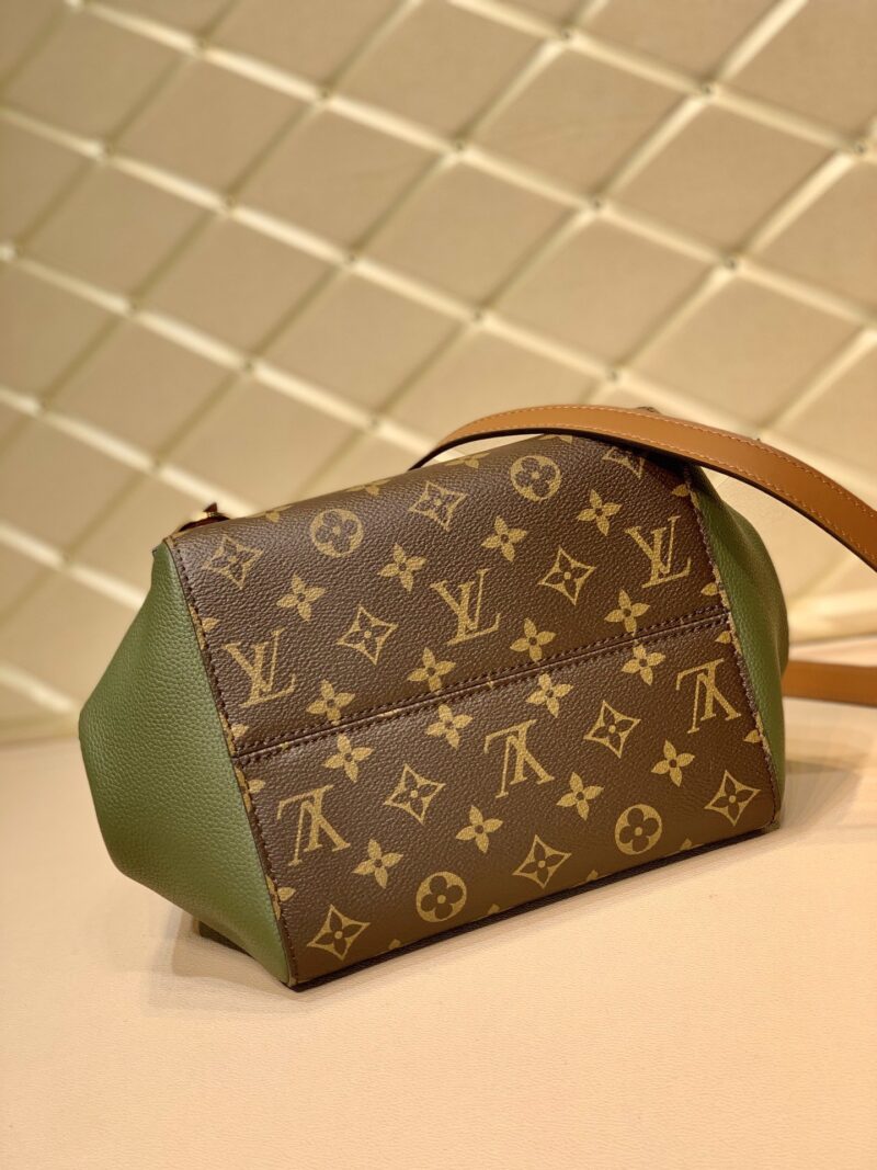 Louis Vuitton Fold Tote Bag-35*40*17CM - Image 7