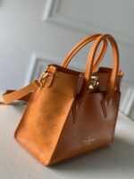 Louis Vuitton On My Side Tote Bag-M57728-31*25*14CM - Image 2
