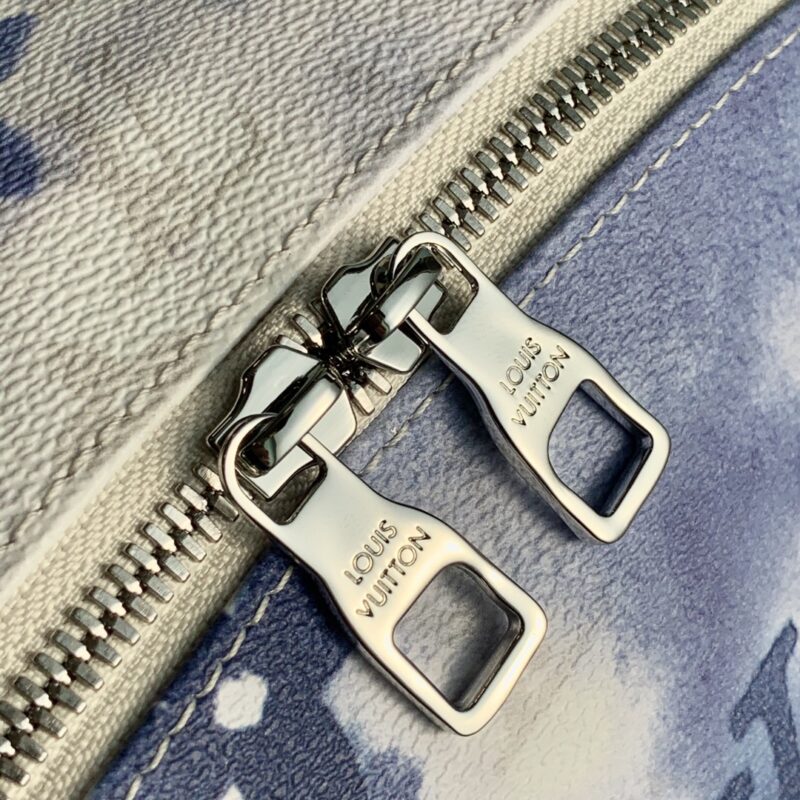 Louis Vuitton Discovery Backpsck-37*40*20 CM - Image 7