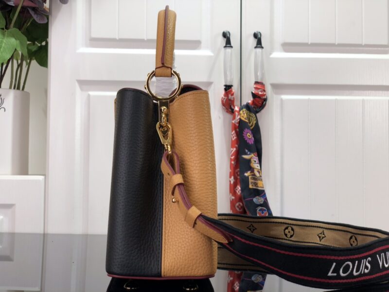 Louis Vuitton Capucines Bag-31.5*20*11CM - Image 5