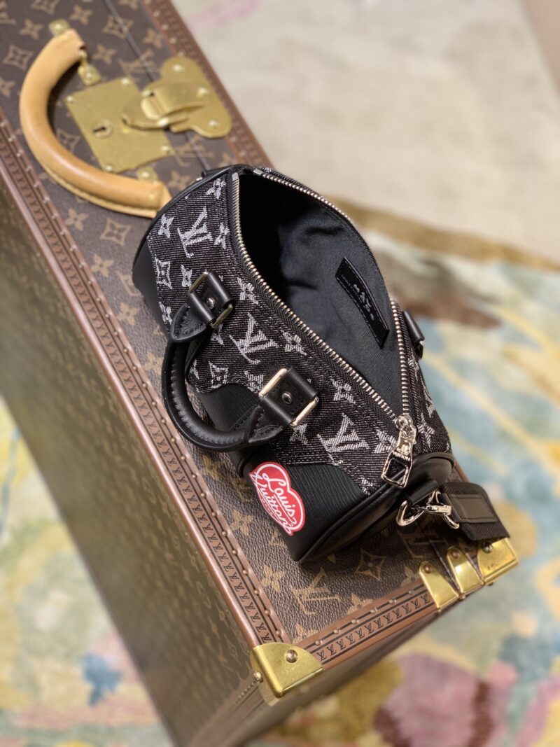 Louis Vuitton Everyday Bag-21×9×12CM - Image 4