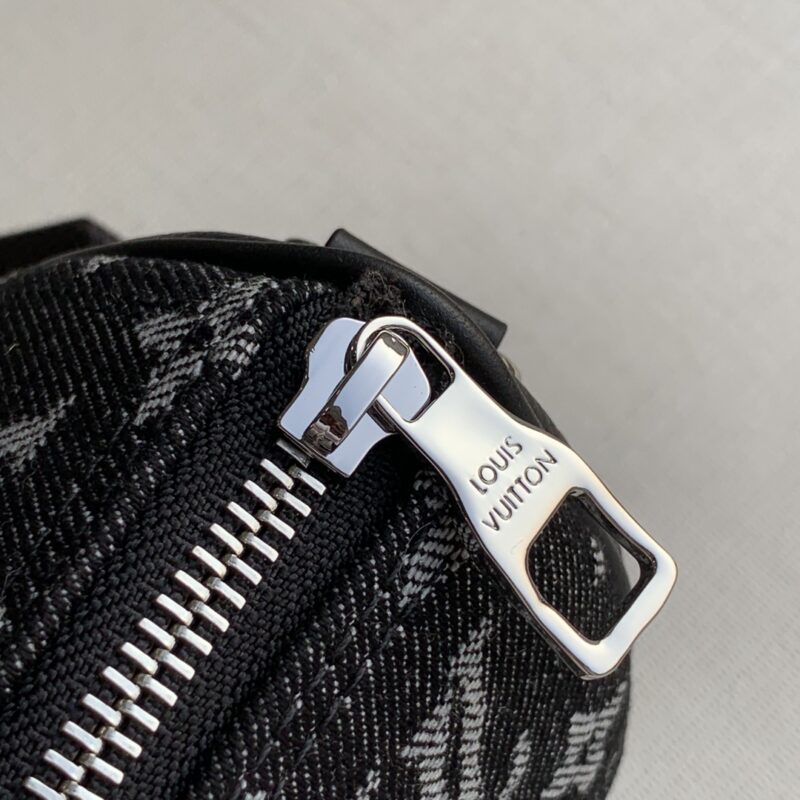 Louis Vuitton Everyday Bag-21×9×12CM - Image 5