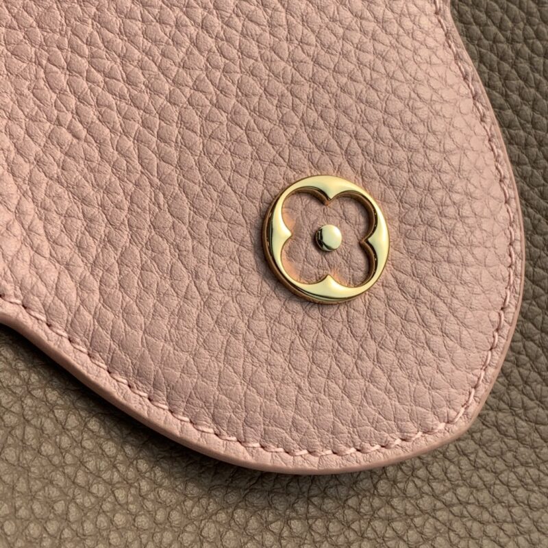 Louis Vuitton Capucines Bag-31.5*20*11CM - Image 8