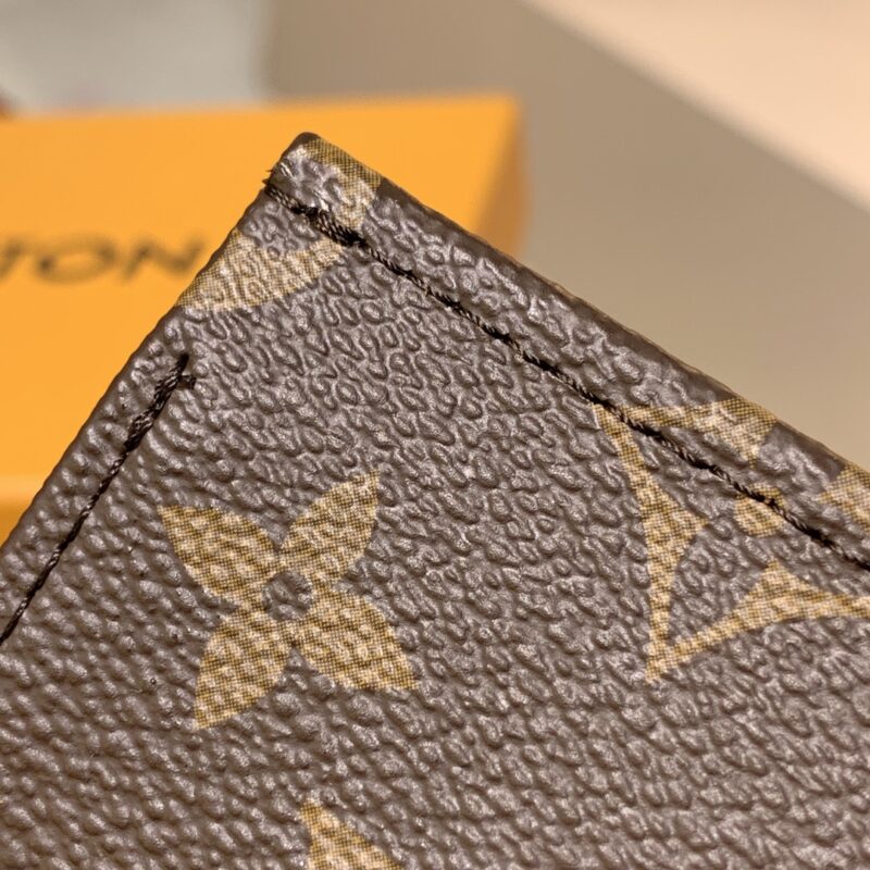 Louis Vuitton Toiletry Pouch -15*10*4.5CM - Image 3