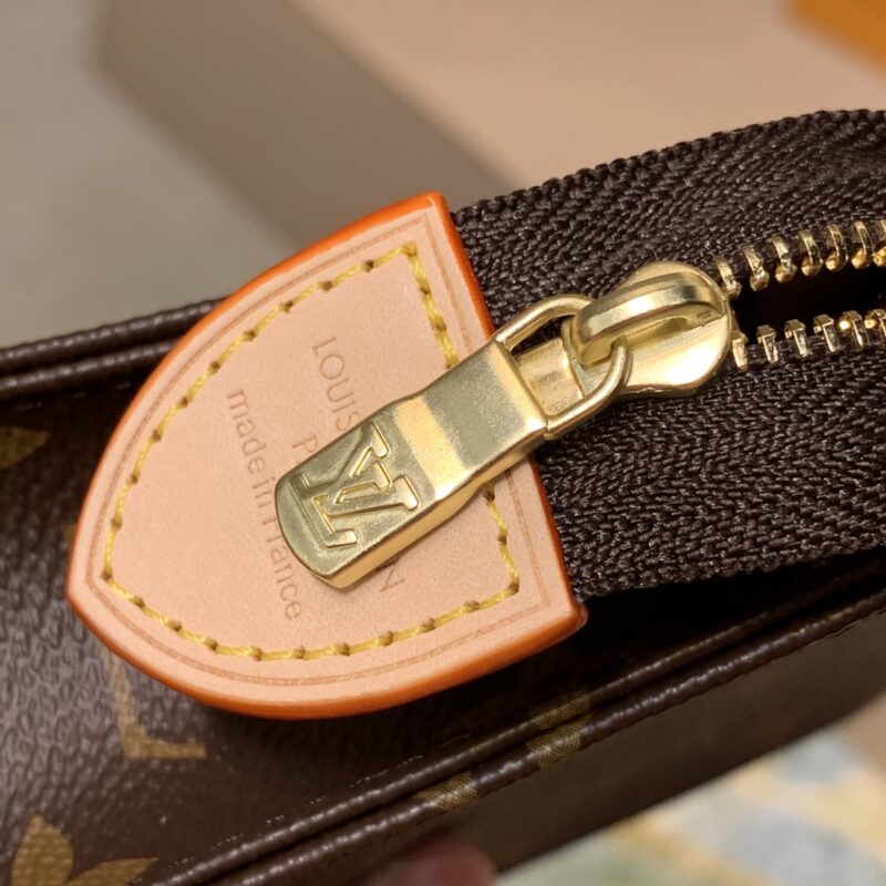 Louis Vuitton Toiletry Pouch -15*10*4.5CM - Image 5