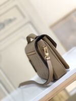 Louis Vuitton Pochette Metis Handbags-25*19*7CM - Image 4