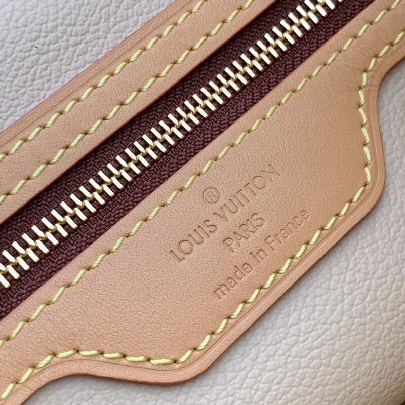 Louis Vuitton Vintage Handbags -M41994 -23*26*16.5CM - Image 3