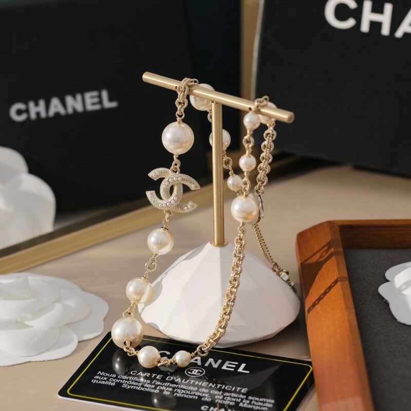 Ch@nel Choker - Image 6