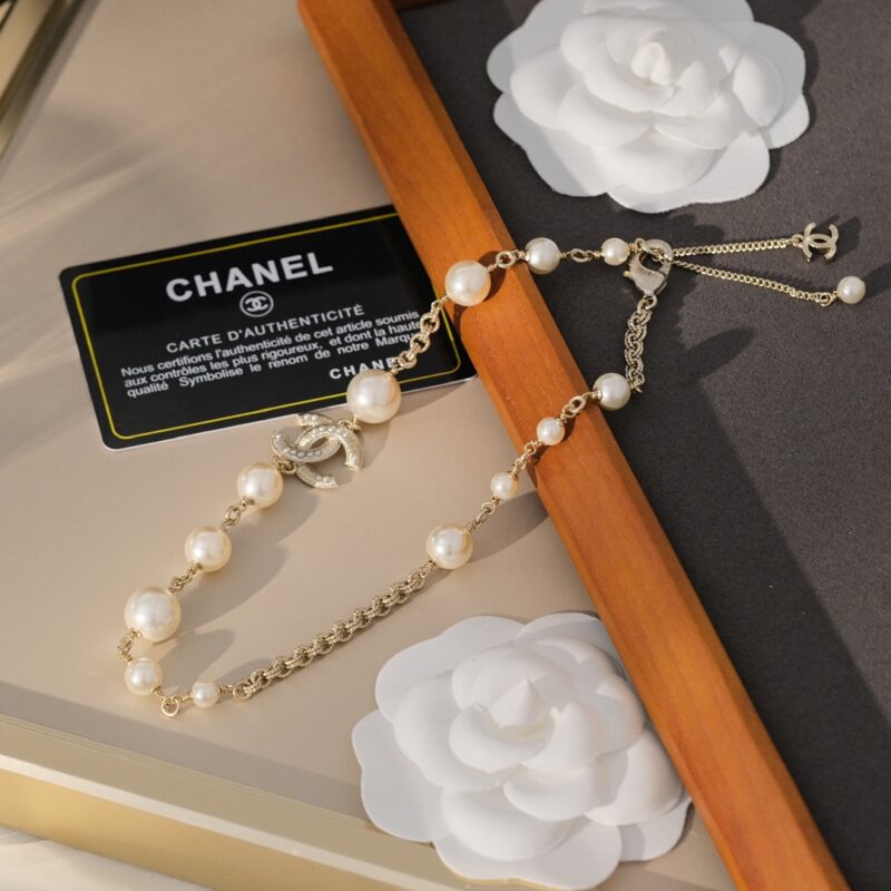 Ch@nel Choker - Image 5