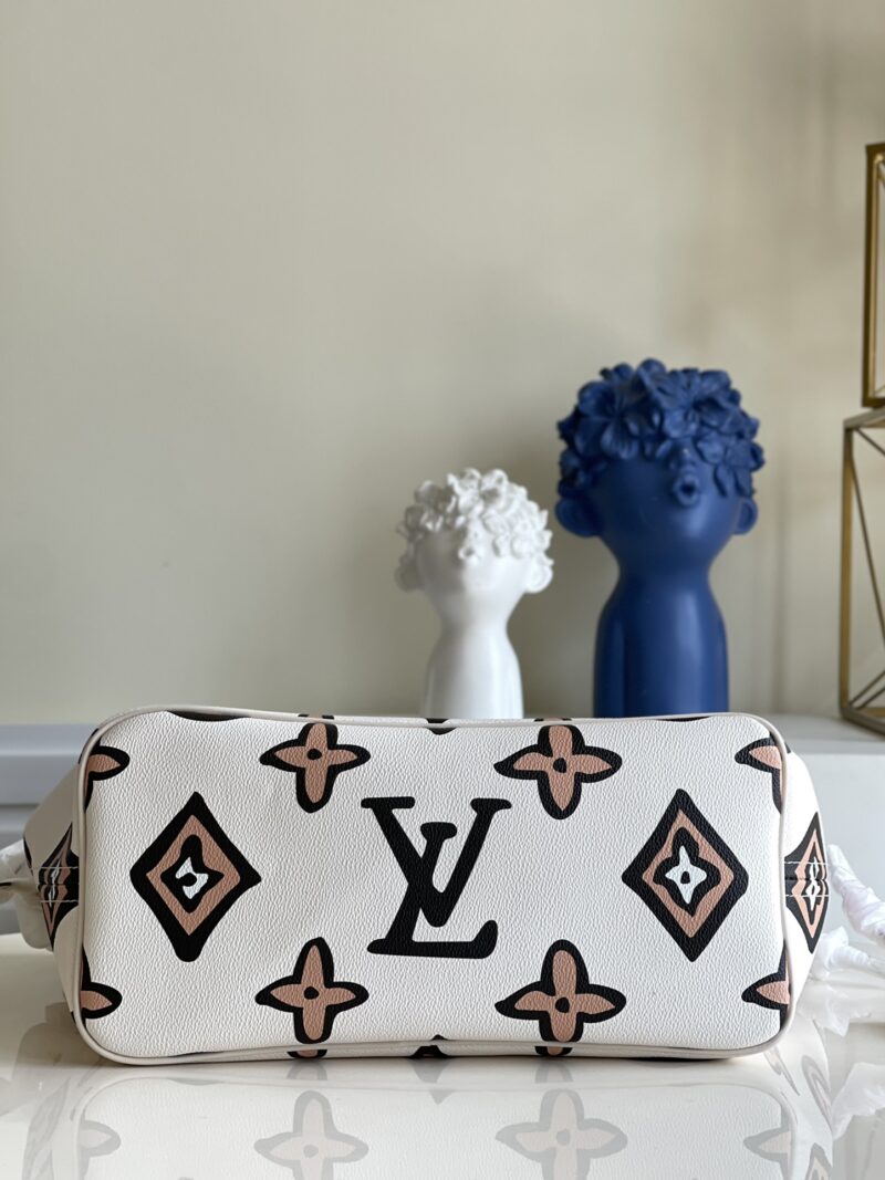 Louis Vuitton Neverfull Wild At Heart-32*29*17CM - Image 8